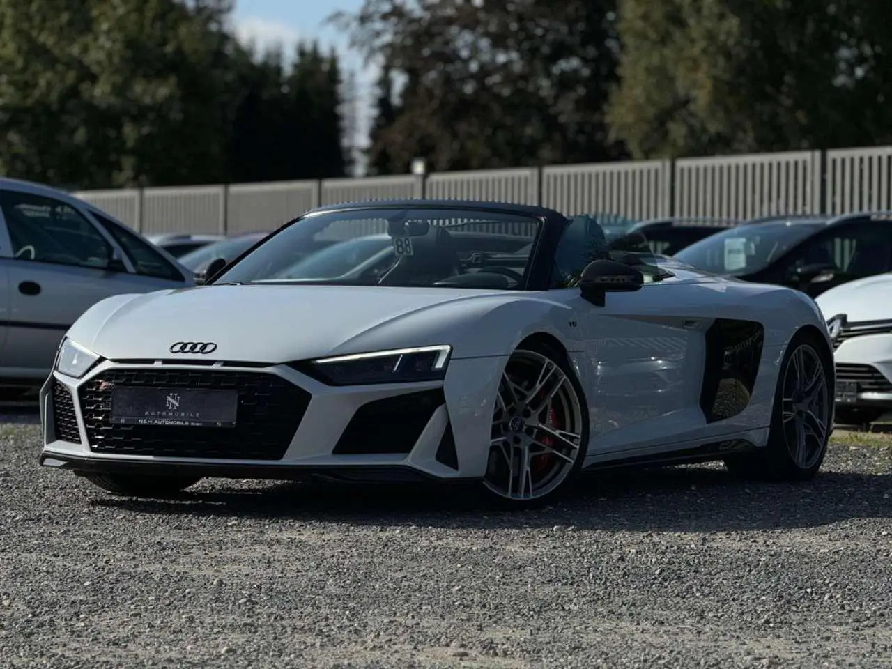 Photo 1 : Audi R8 2019 Petrol