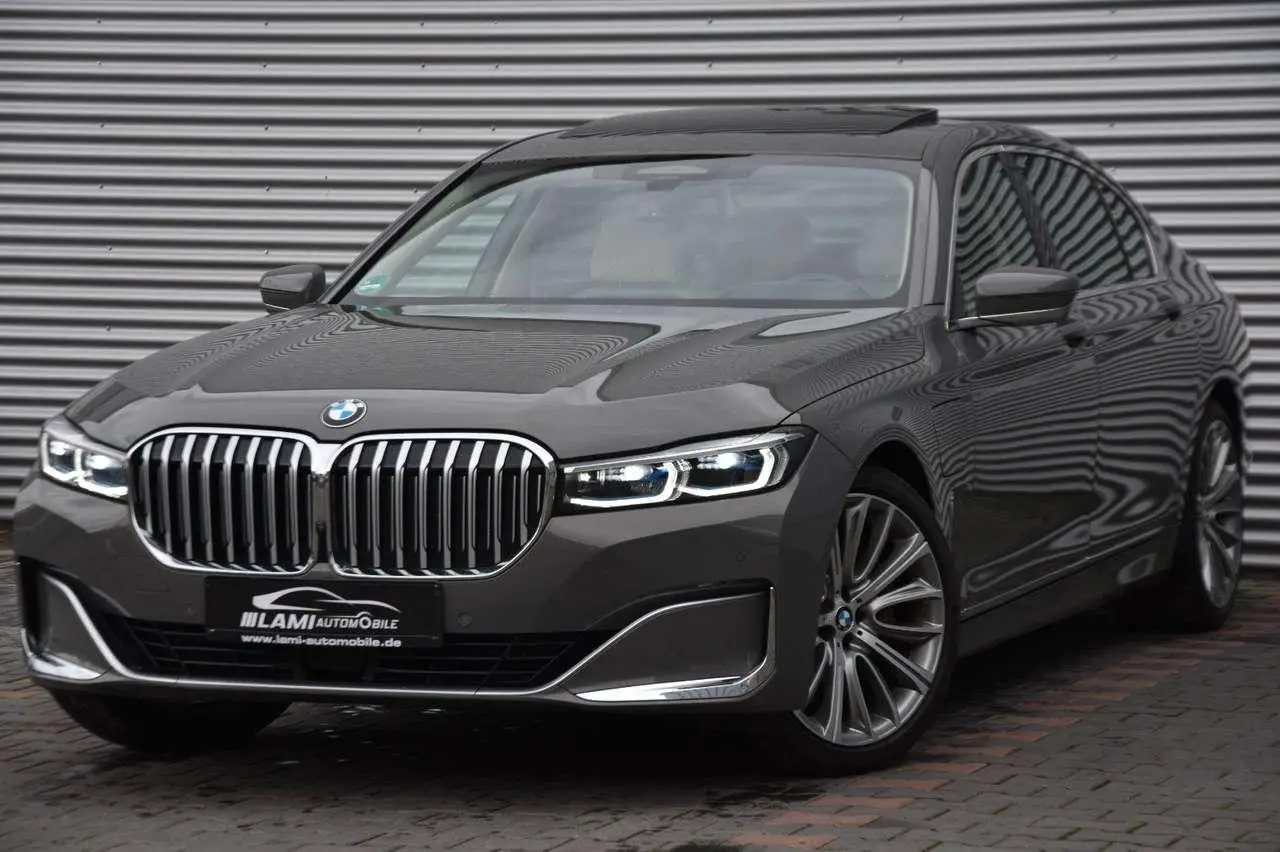 Photo 1 : Bmw Serie 7 2019 Hybride