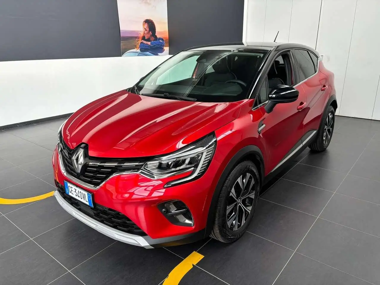 Photo 1 : Renault Captur 2021 Petrol