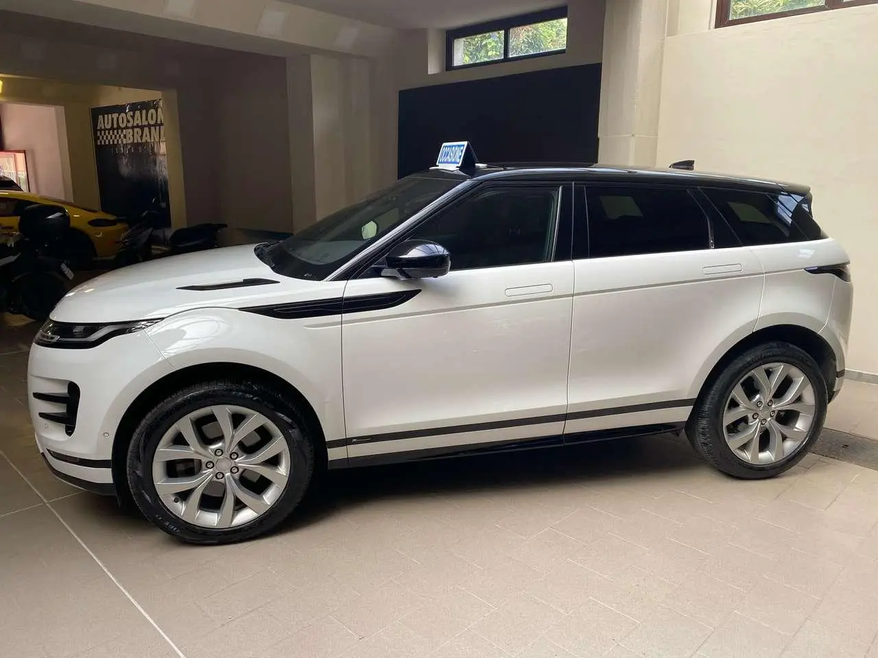 Photo 1 : Land Rover Range Rover Evoque 2020 Diesel