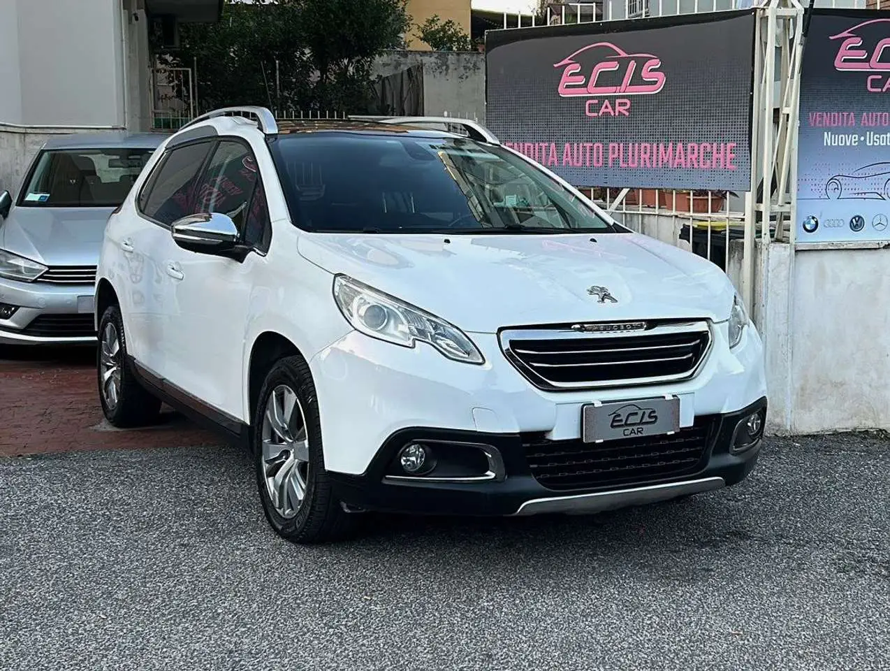 Photo 1 : Peugeot 2008 2015 Essence