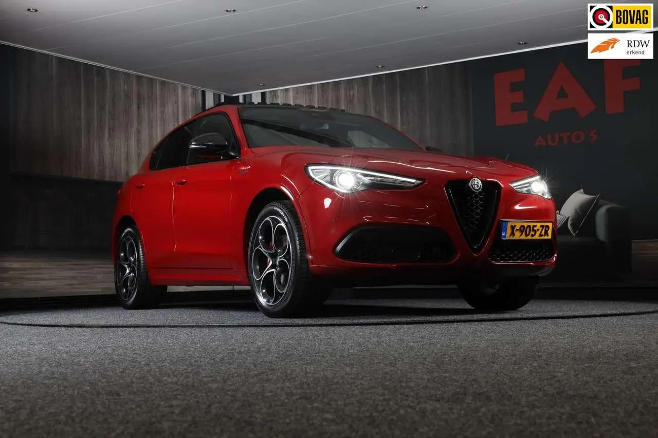 Photo 1 : Alfa Romeo Stelvio 2021 Essence