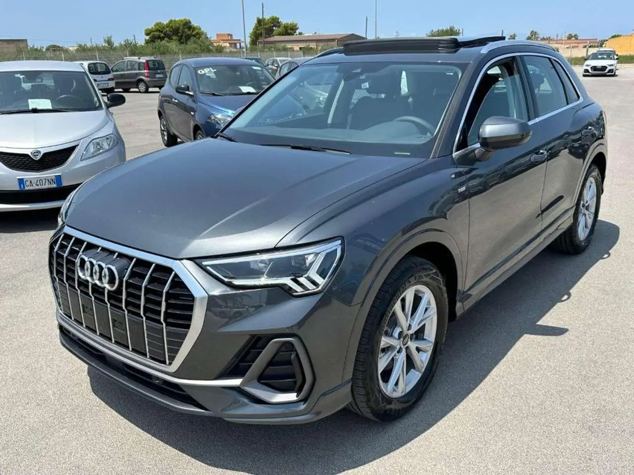 Photo 1 : Audi Q3 2024 Diesel