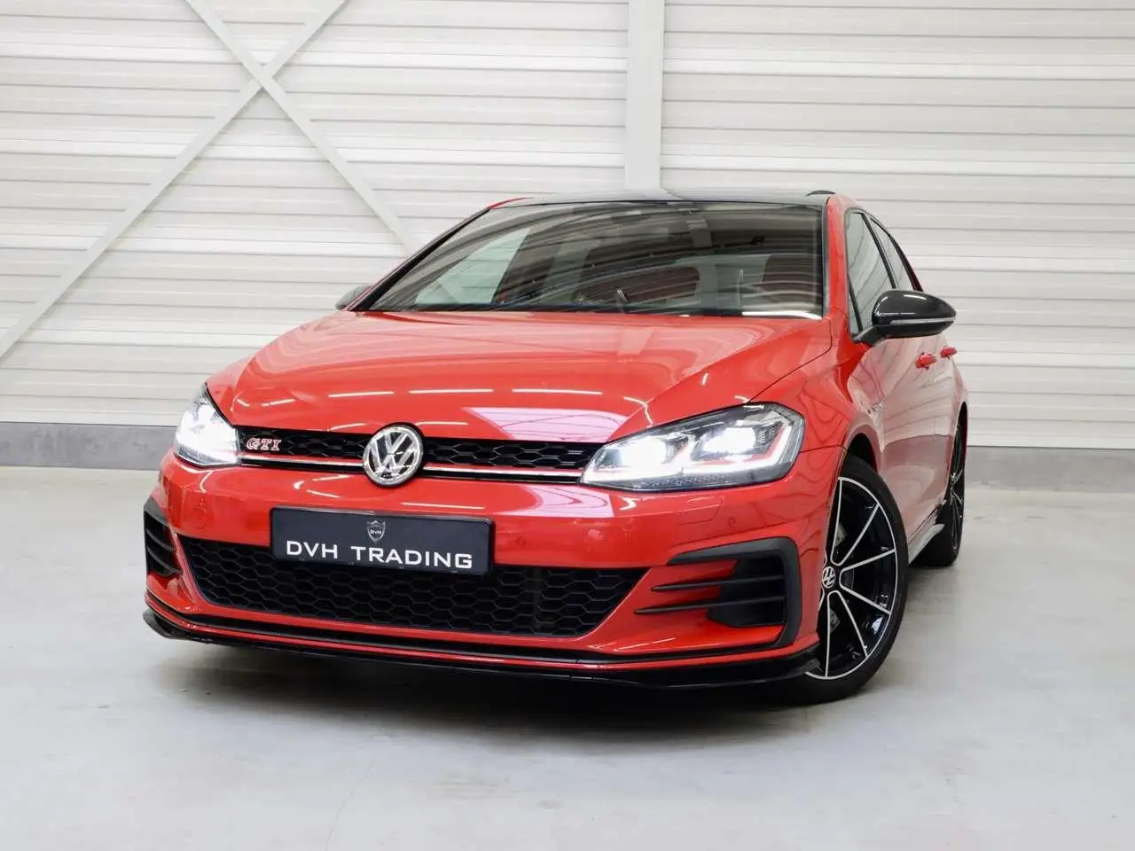 Photo 1 : Volkswagen Golf 2019 Essence