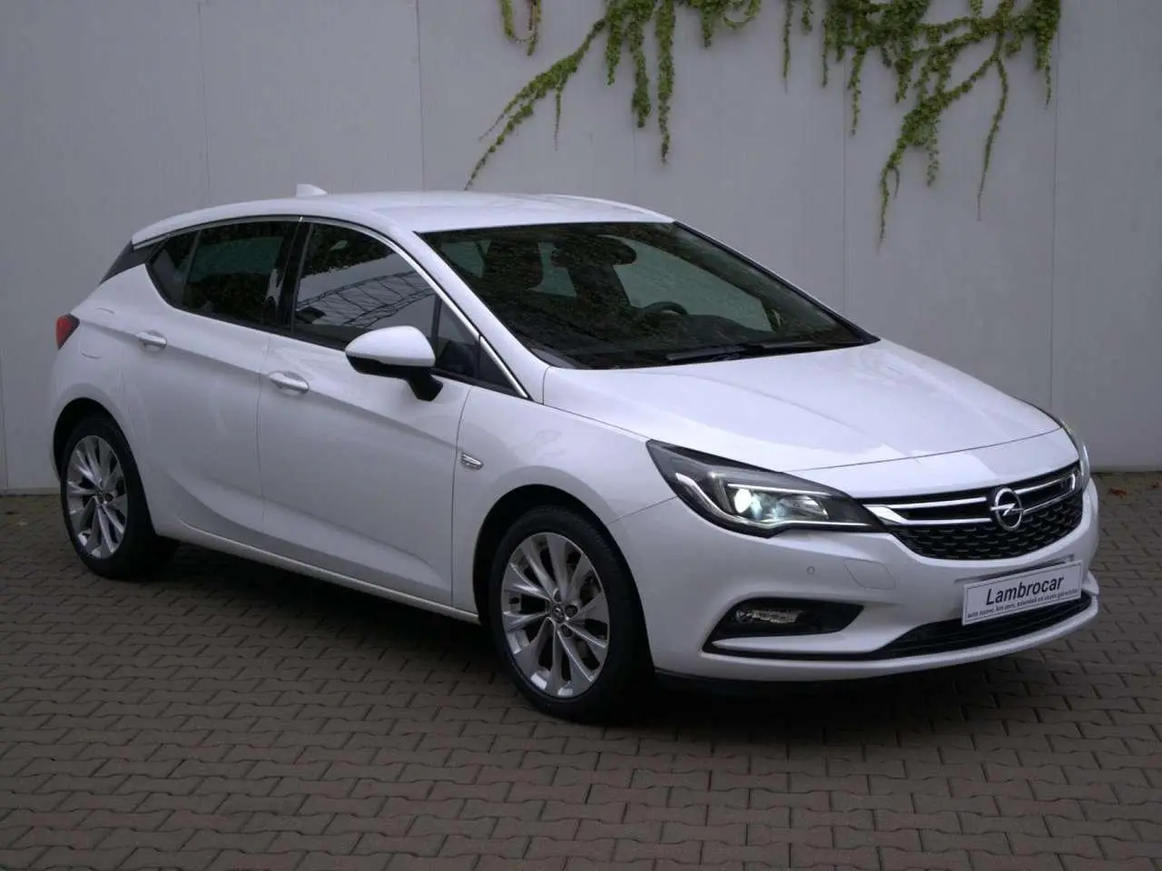 Photo 1 : Opel Astra 2016 Essence