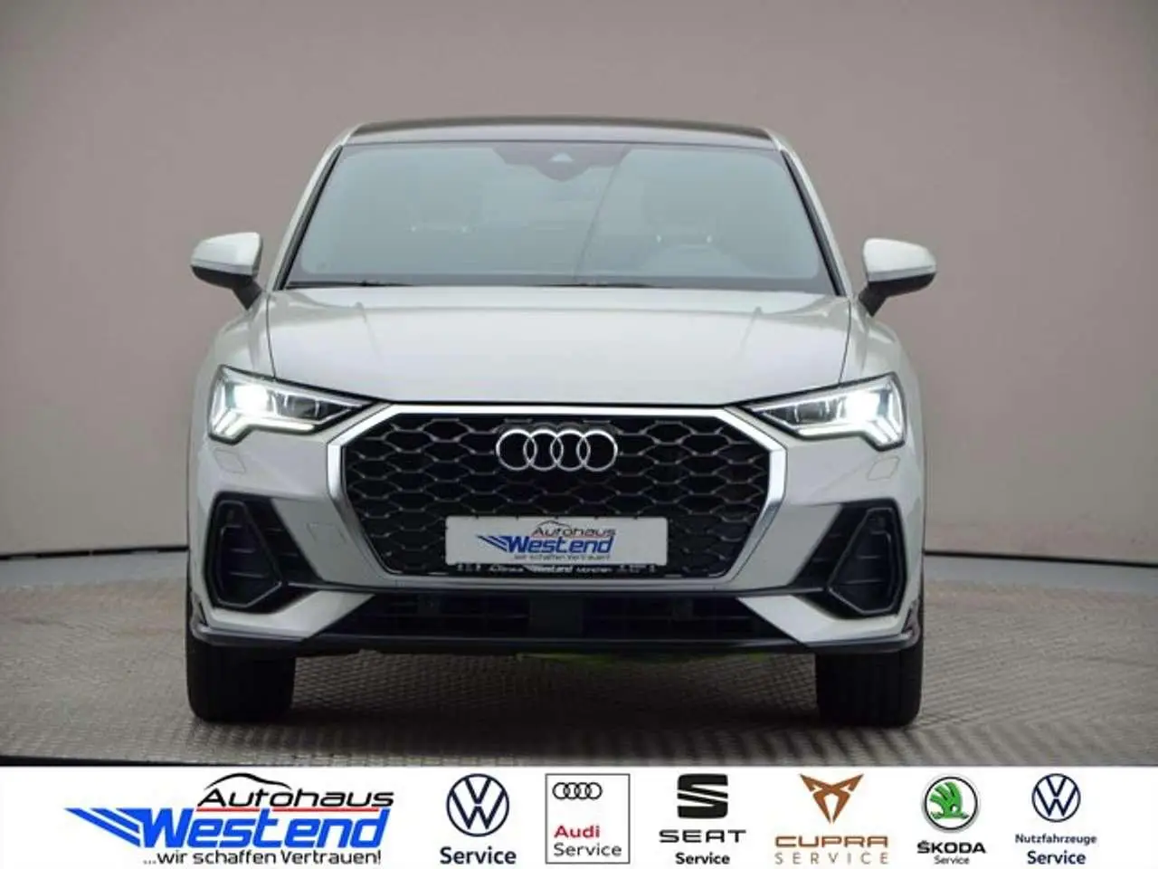 Photo 1 : Audi Q3 2021 Hybrid