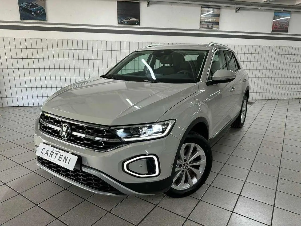 Photo 1 : Volkswagen T-roc 2022 Essence