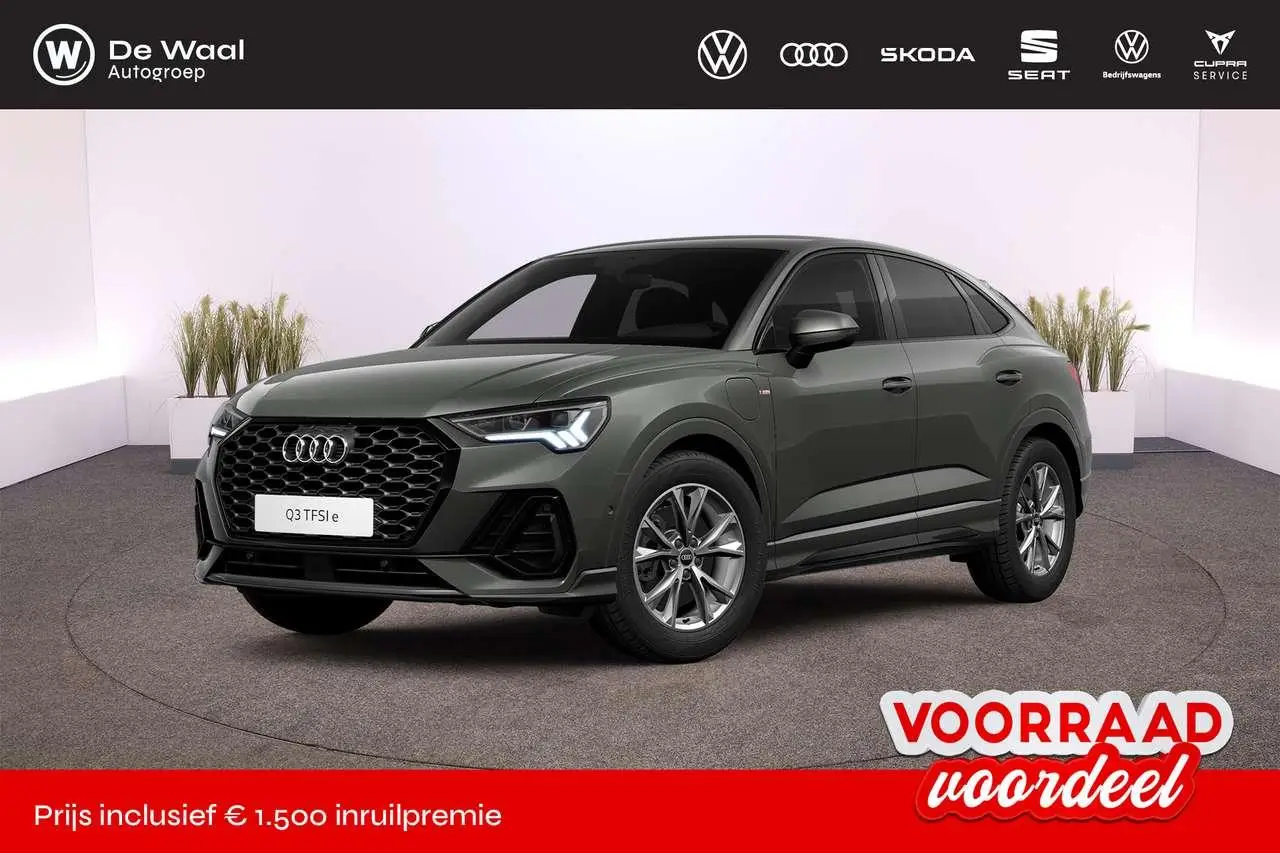 Photo 1 : Audi Q3 2024 Hybride