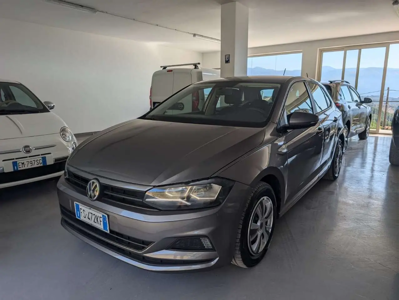 Photo 1 : Volkswagen Polo 2018 Petrol