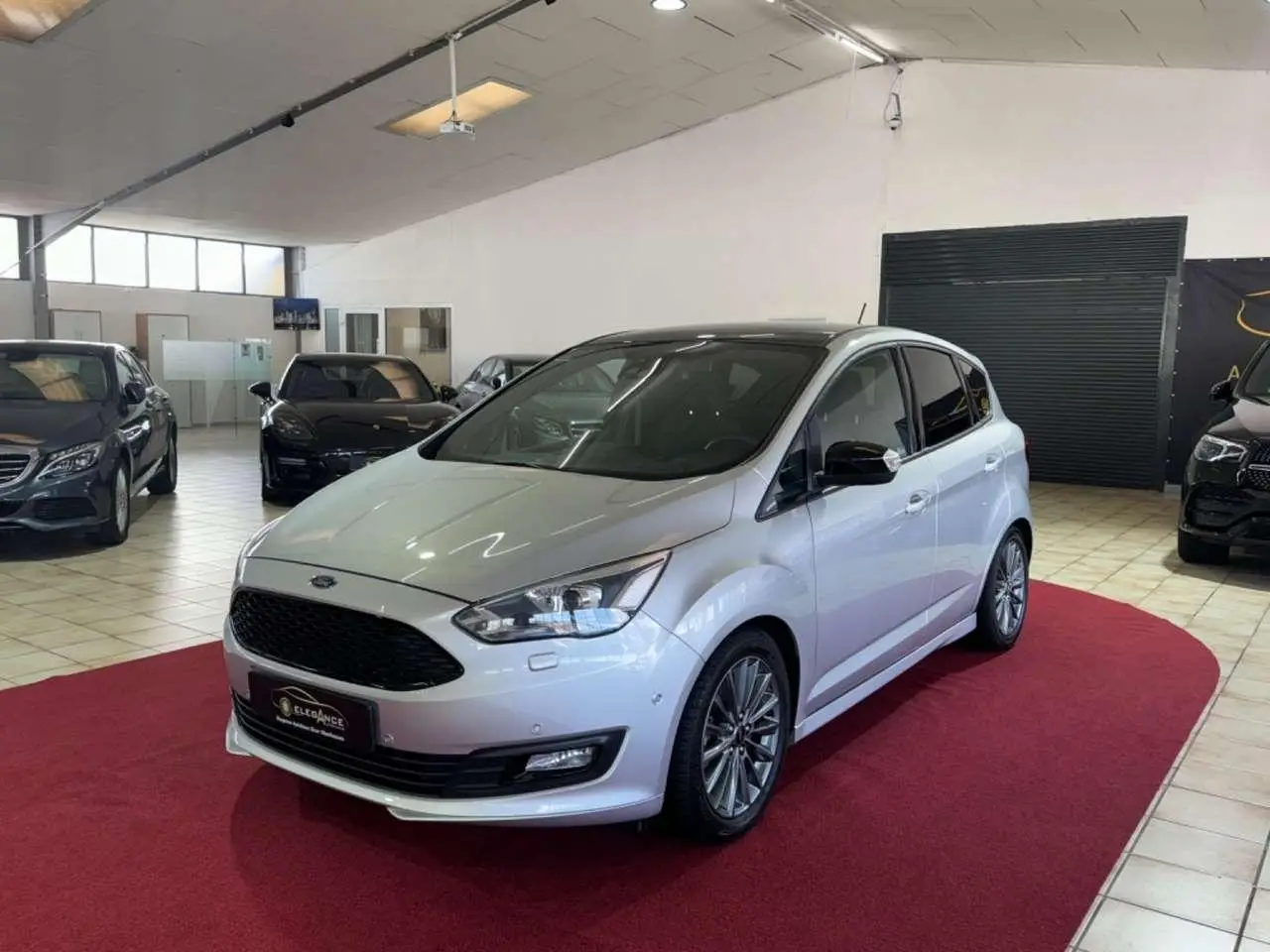 Photo 1 : Ford C-max 2019 Petrol