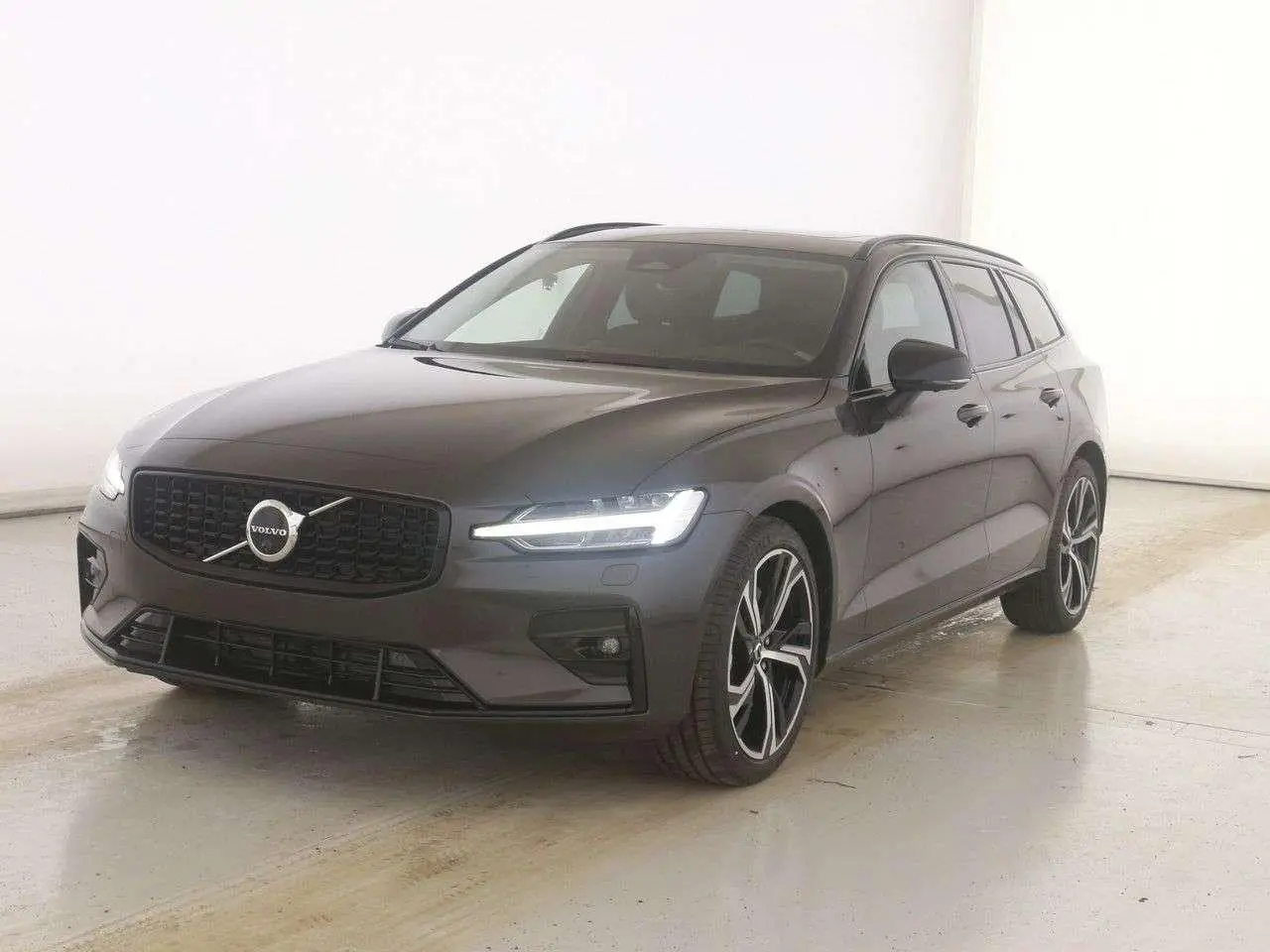 Photo 1 : Volvo V60 2024 Diesel