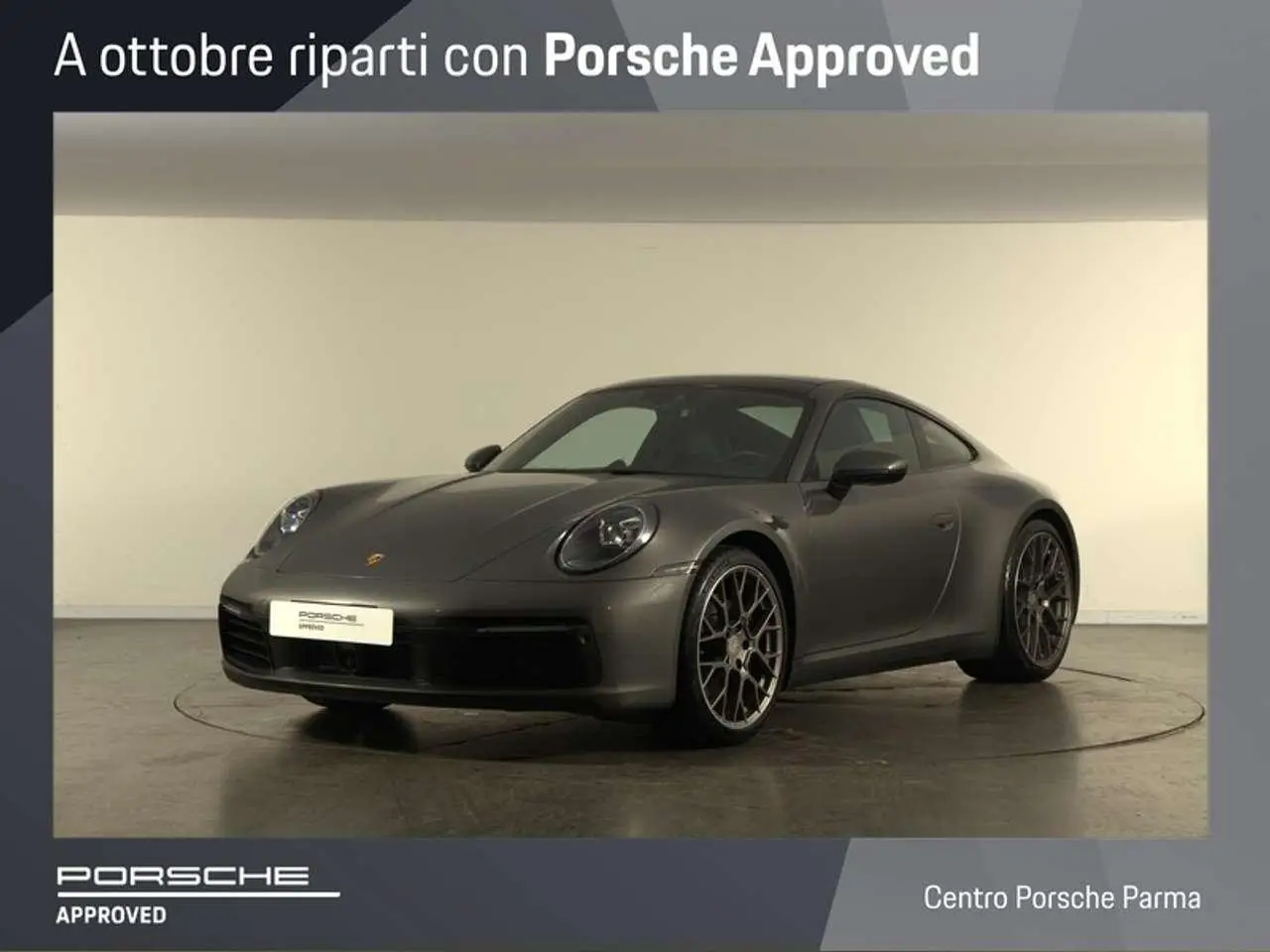 Photo 1 : Porsche 992 2021 Petrol