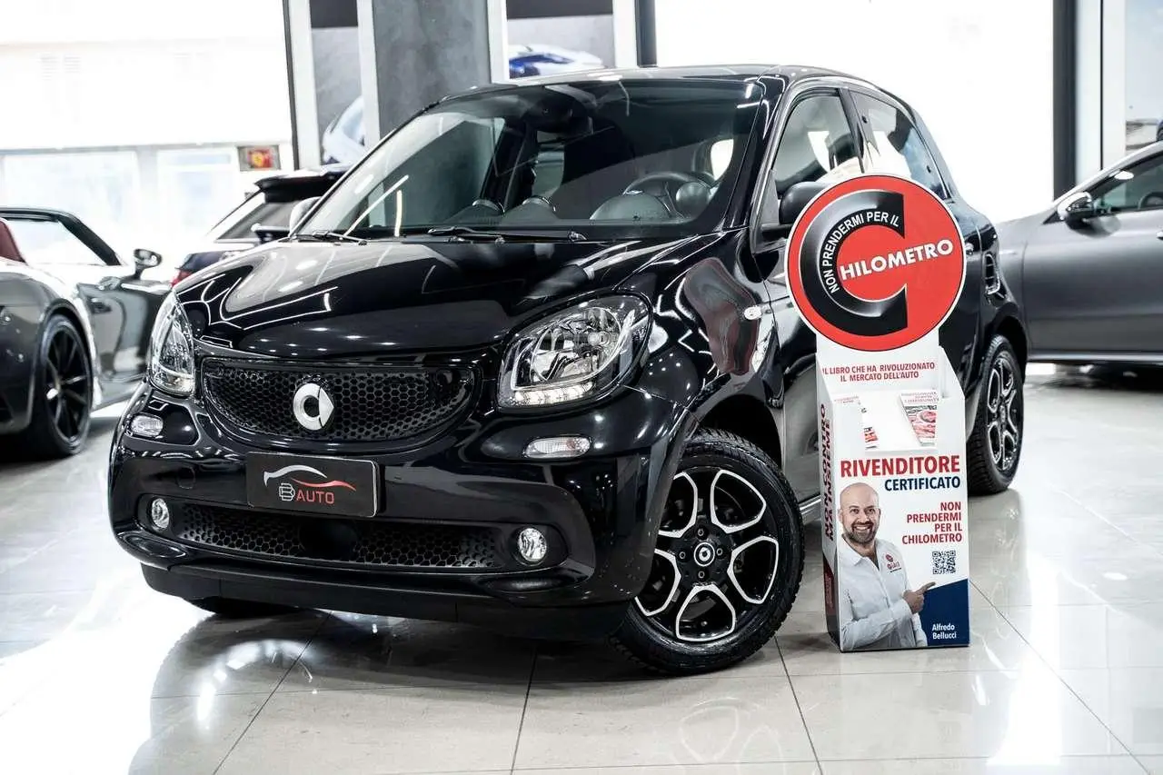 Photo 1 : Smart Forfour 2018 Petrol