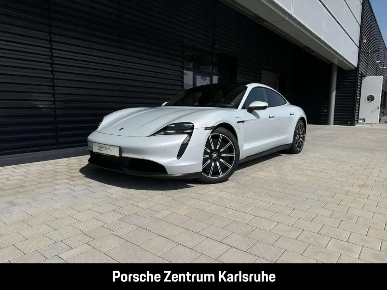 Photo 1 : Porsche Taycan 2021 Électrique