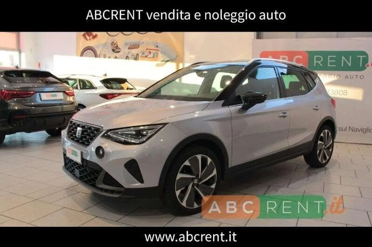 Photo 1 : Seat Arona 2022 Petrol