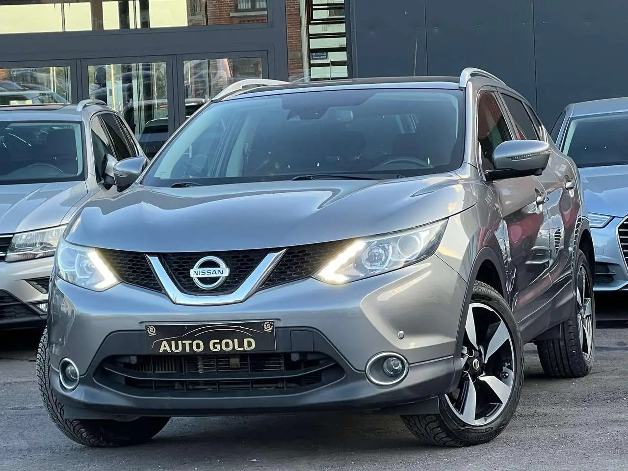 Photo 1 : Nissan Qashqai 2016 Petrol