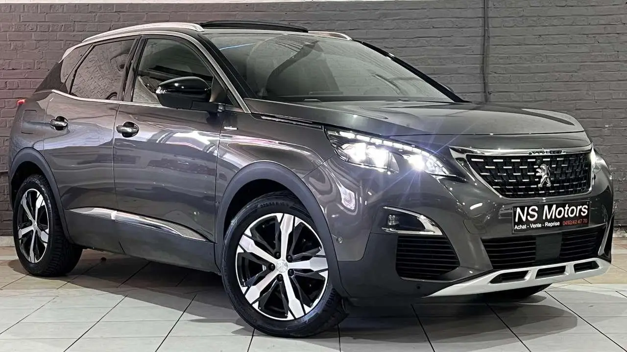 Photo 1 : Peugeot 3008 2018 Petrol