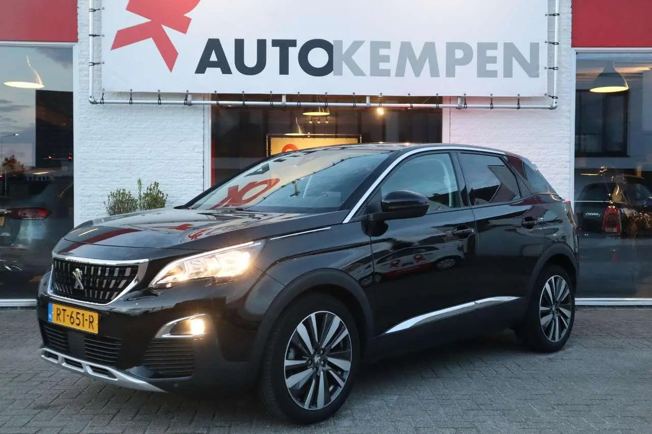 Photo 1 : Peugeot 3008 2018 Petrol