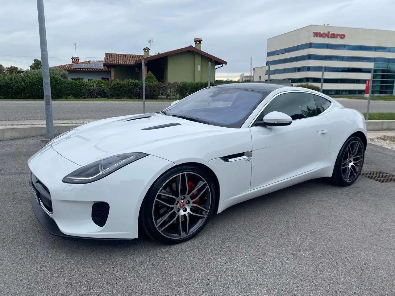 Photo 1 : Jaguar F-type 2018 Petrol