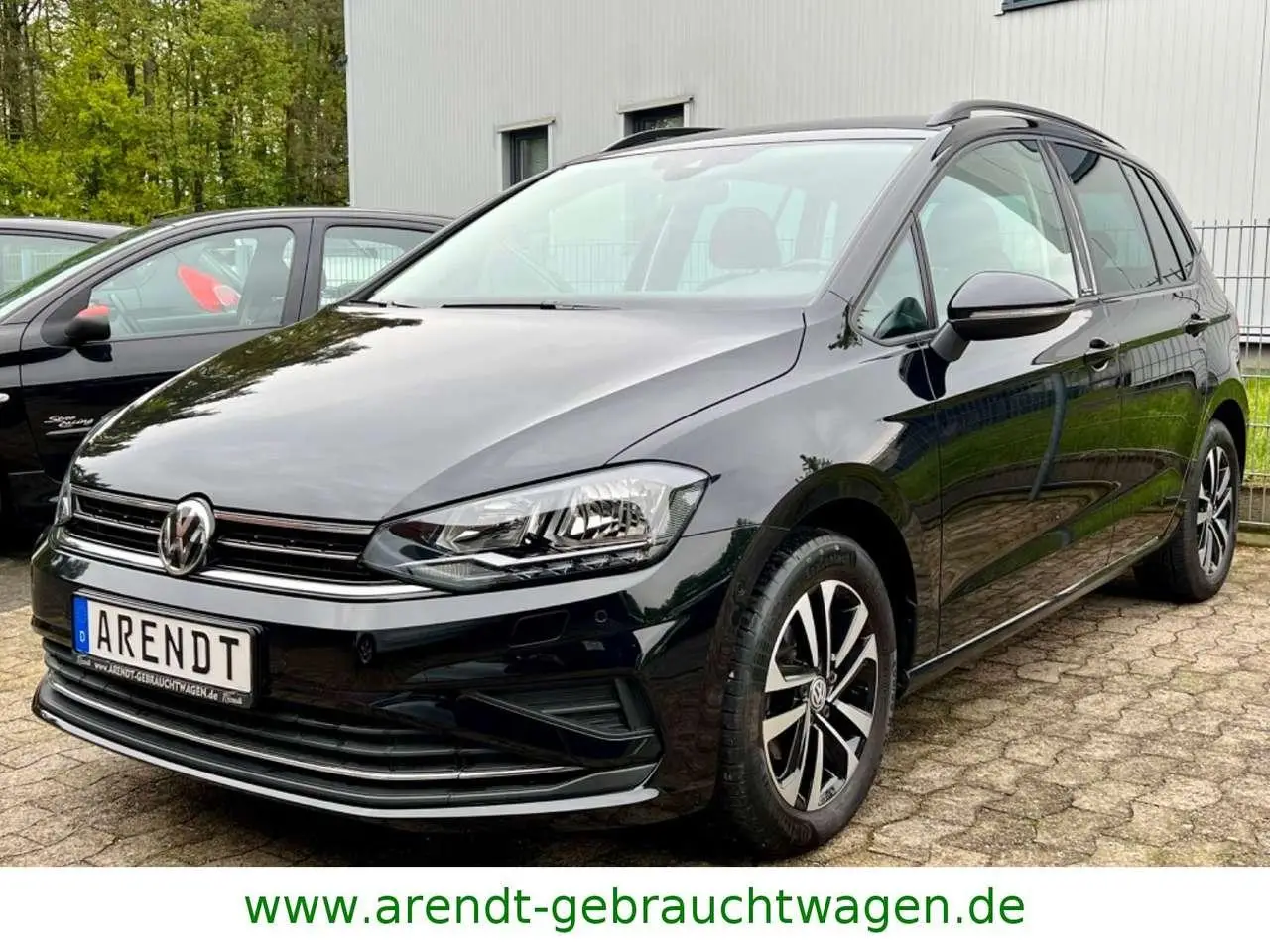 Photo 1 : Volkswagen Golf 2019 Petrol