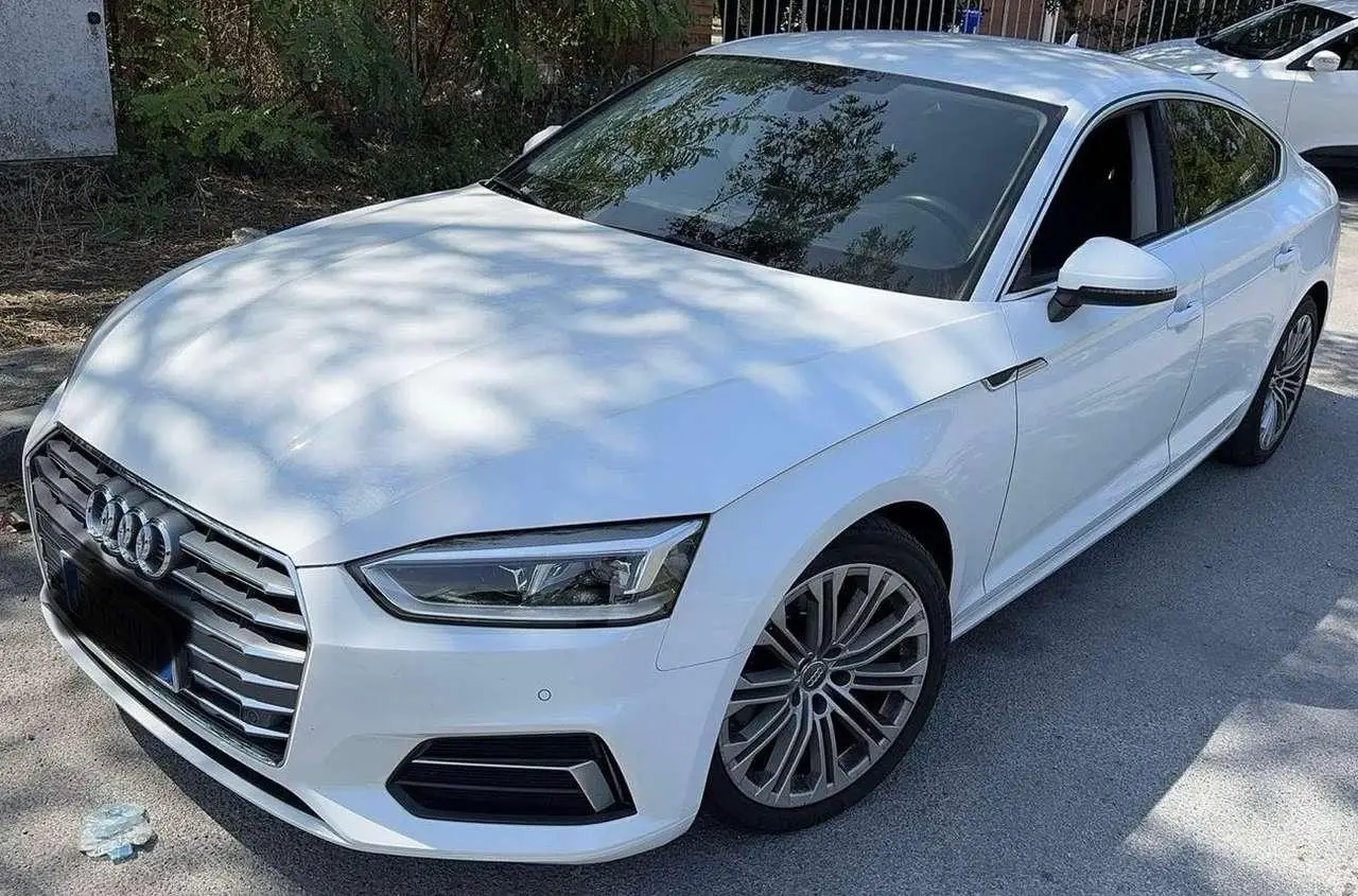 Photo 1 : Audi A5 2018 Diesel