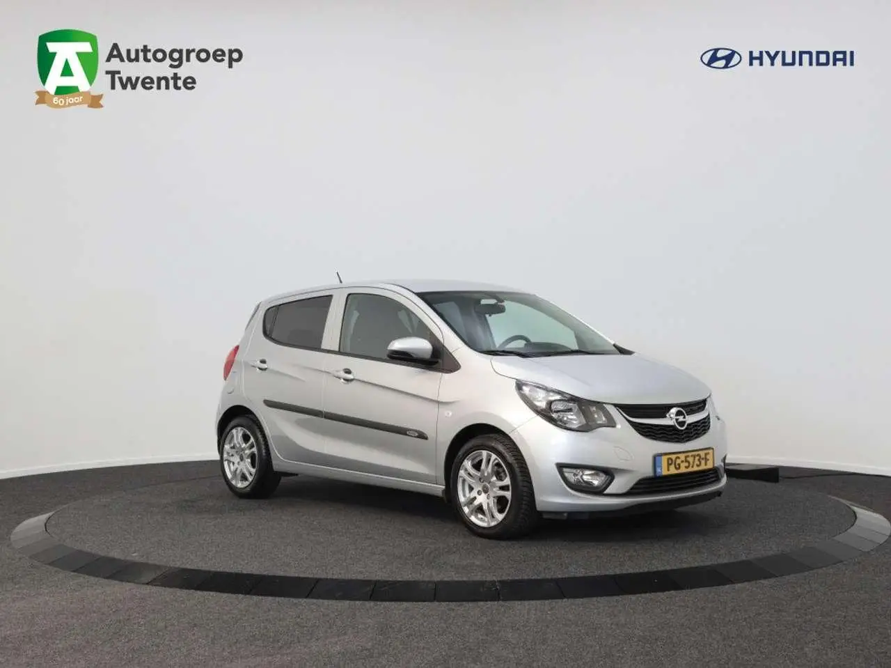 Photo 1 : Opel Karl 2017 Petrol