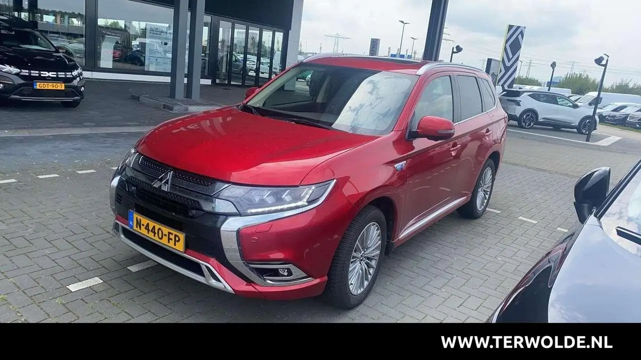 Photo 1 : Mitsubishi Outlander 2021 Hybride