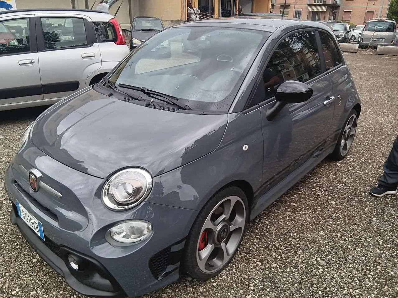 Photo 1 : Abarth 595 2018 Petrol