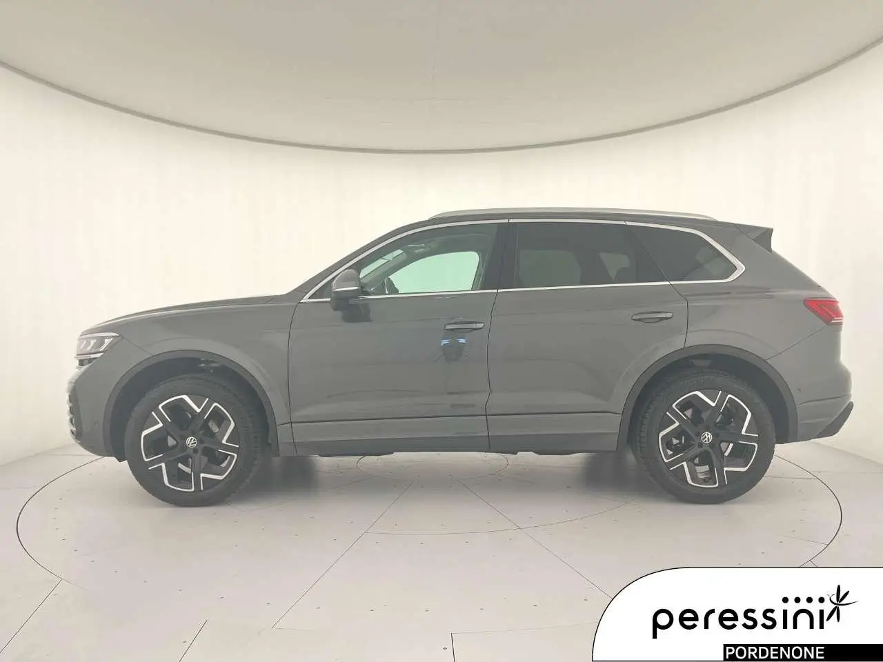 Photo 1 : Volkswagen Touareg 2023 Diesel