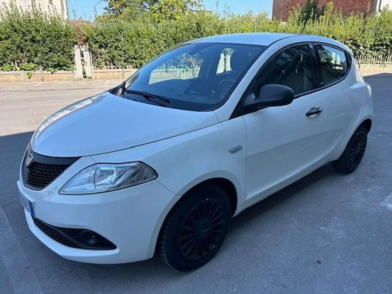 Photo 1 : Lancia Ypsilon 2018 Petrol