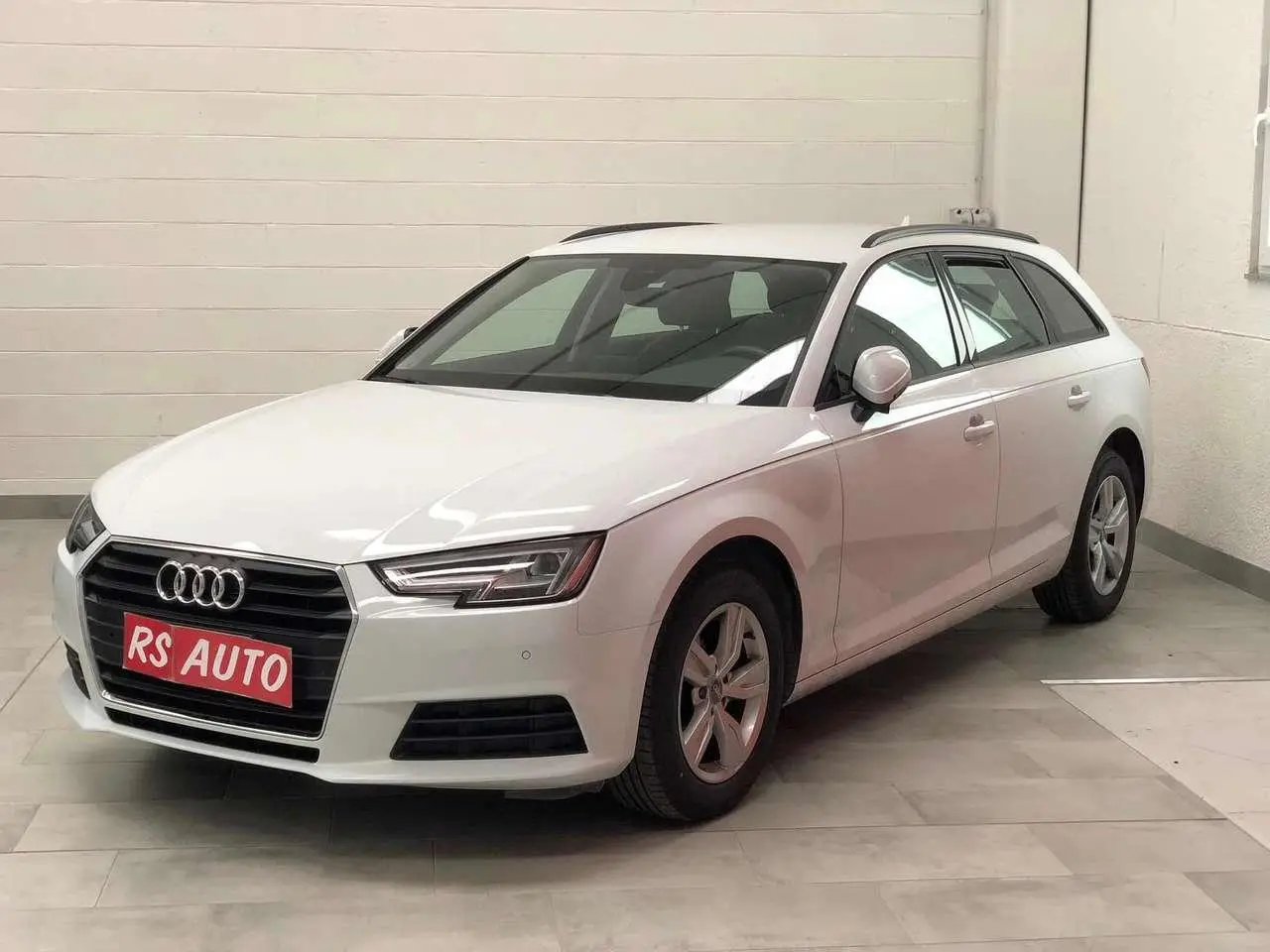 Photo 1 : Audi A4 2019 Diesel