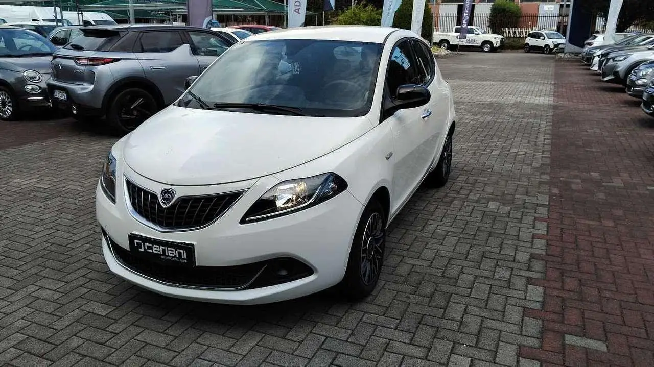 Photo 1 : Lancia Ypsilon 2024 Hybrid