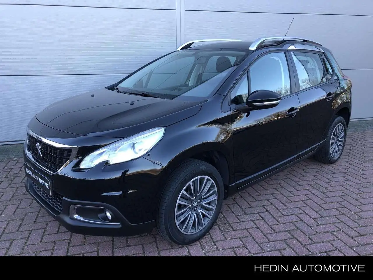 Photo 1 : Peugeot 2008 2017 Petrol