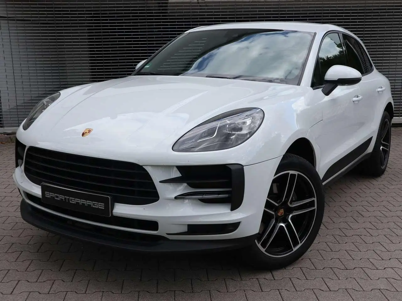 Photo 1 : Porsche Macan 2019 Essence