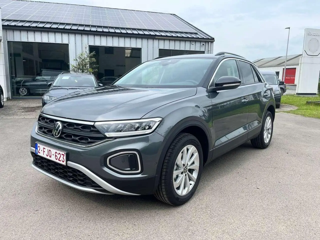 Photo 1 : Volkswagen T-roc 2024 Petrol