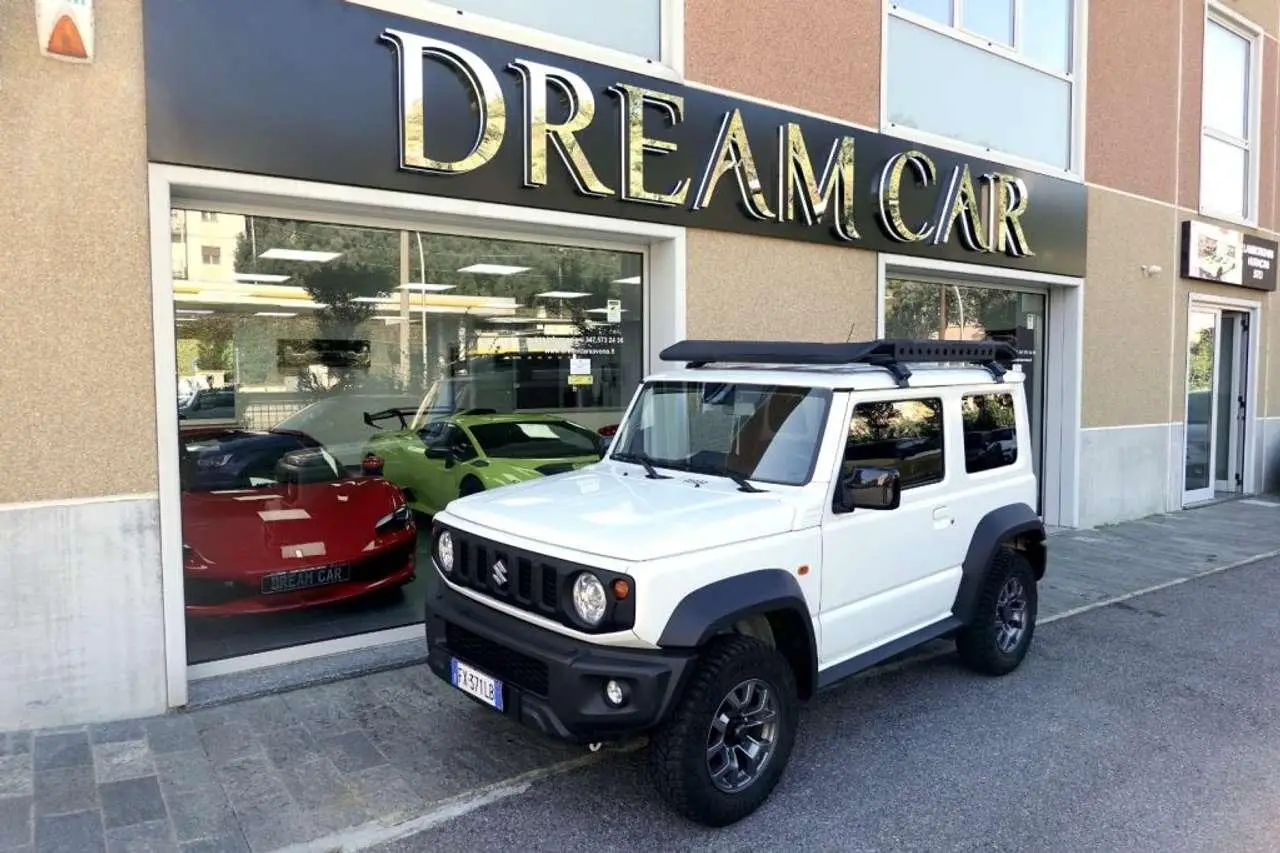 Photo 1 : Suzuki Jimny 2019 Petrol