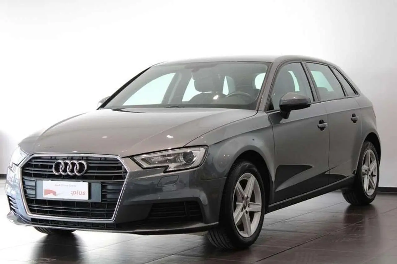 Photo 1 : Audi A3 2019 Diesel