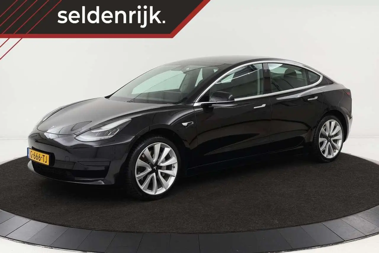 Photo 1 : Tesla Model 3 2019 Électrique