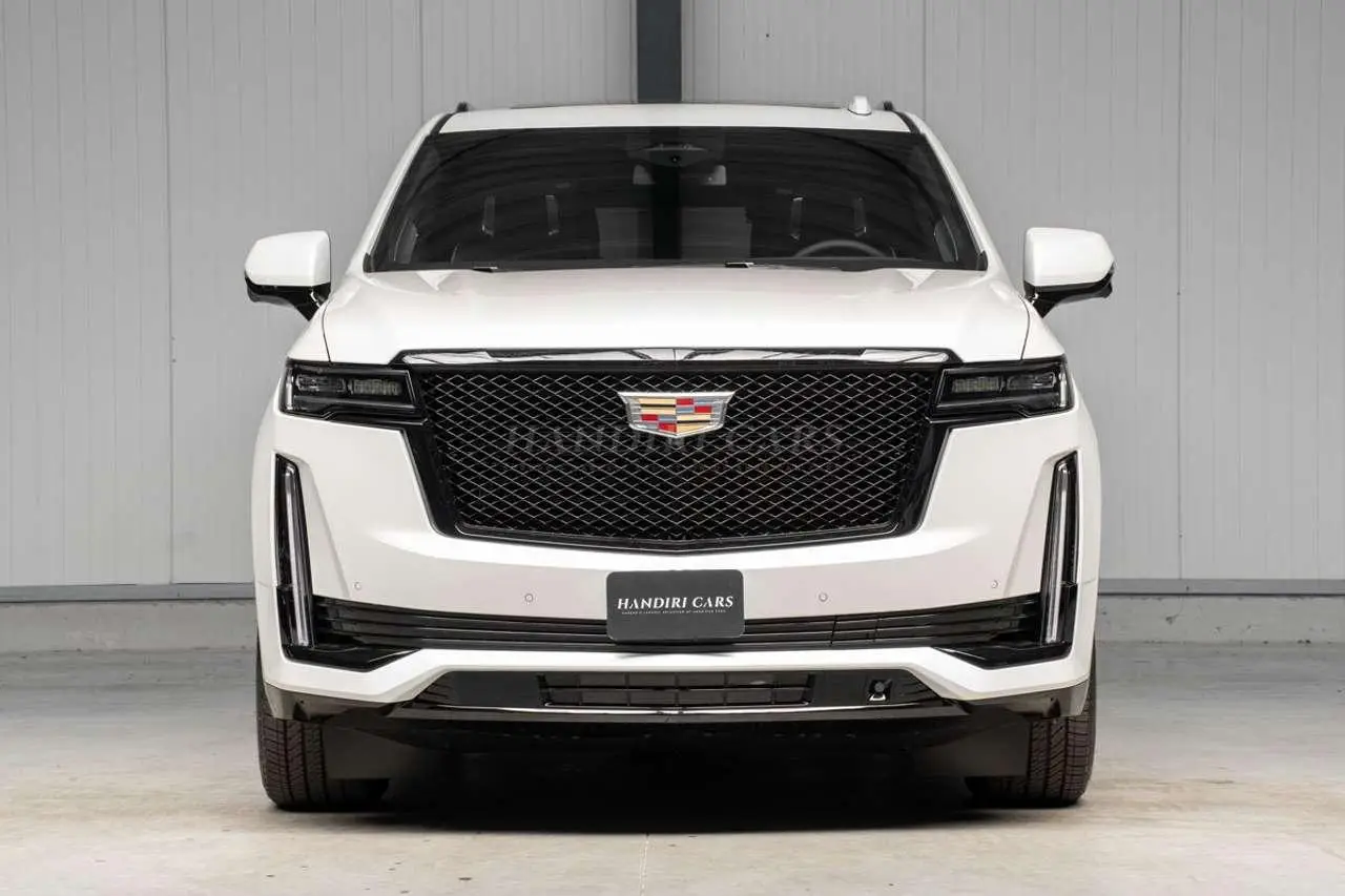 Photo 1 : Cadillac Escalade 2024 Petrol