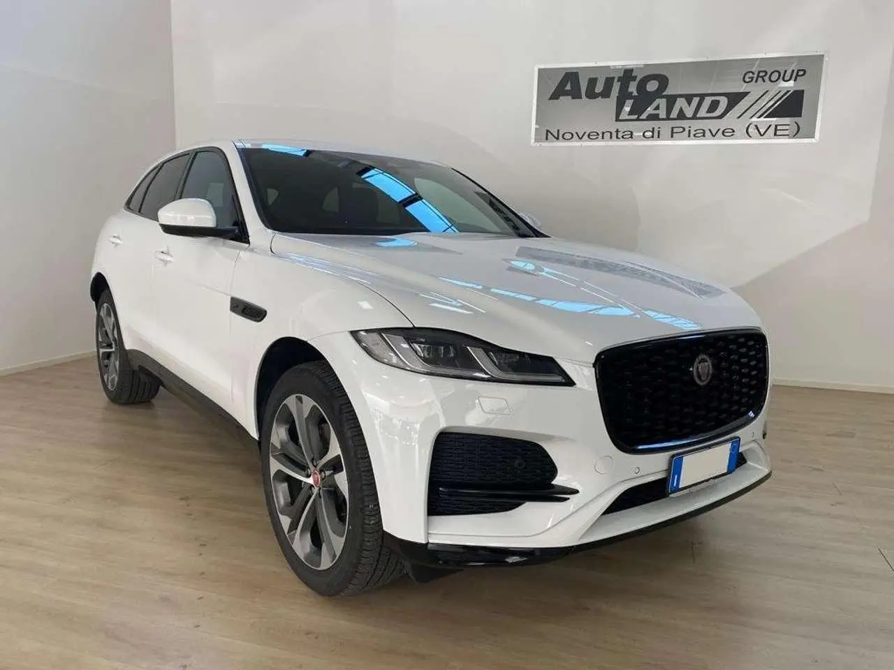 Photo 1 : Jaguar F-pace 2022 Hybride