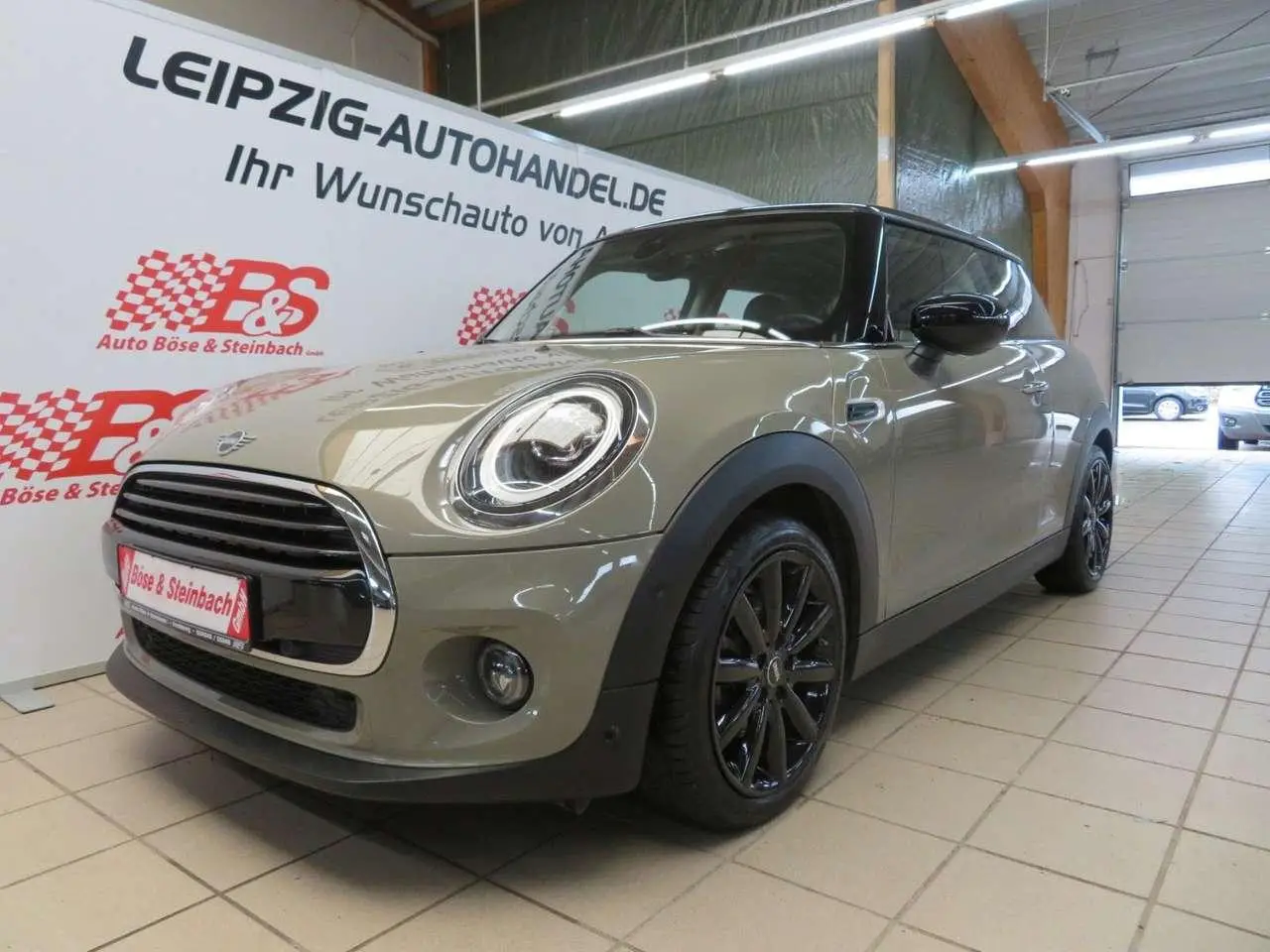 Photo 1 : Mini Cooper 2019 Petrol