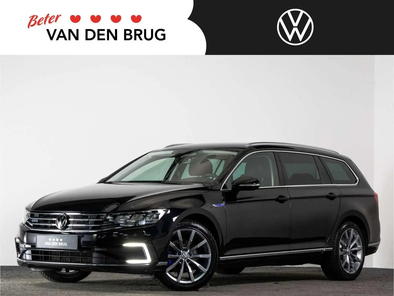 Photo 1 : Volkswagen Passat 2020 Hybride