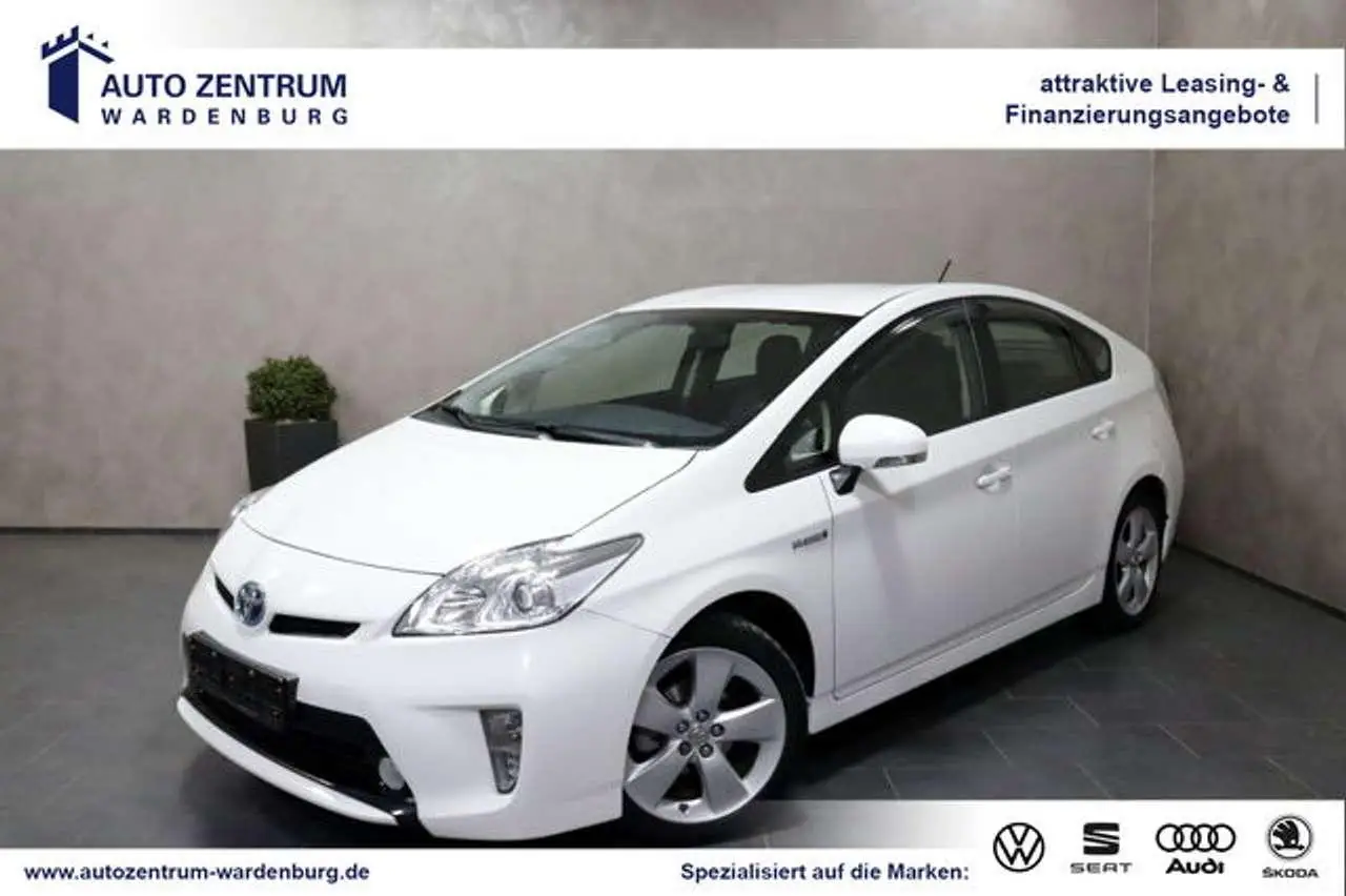 Photo 1 : Toyota Prius 2015 Essence