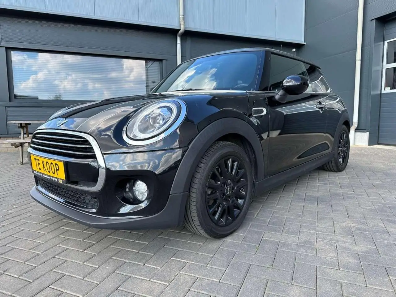 Photo 1 : Mini Cooper 2019 Petrol