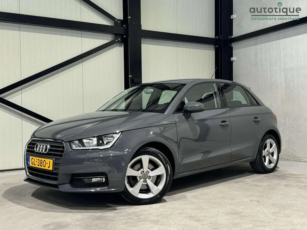 Photo 1 : Audi A1 2015 Essence