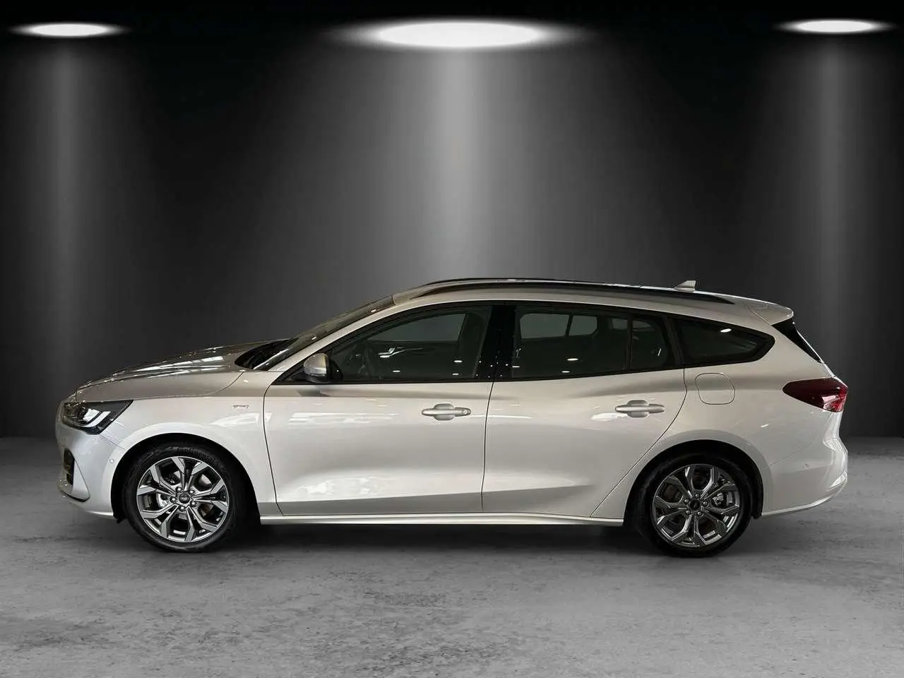 Photo 1 : Ford Focus 2024 Petrol