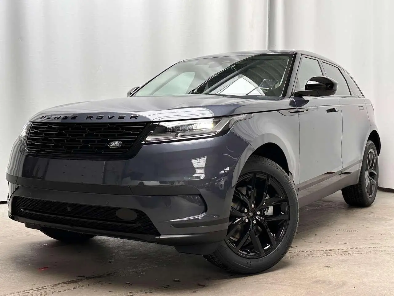 Photo 1 : Land Rover Range Rover Velar 2023 Petrol