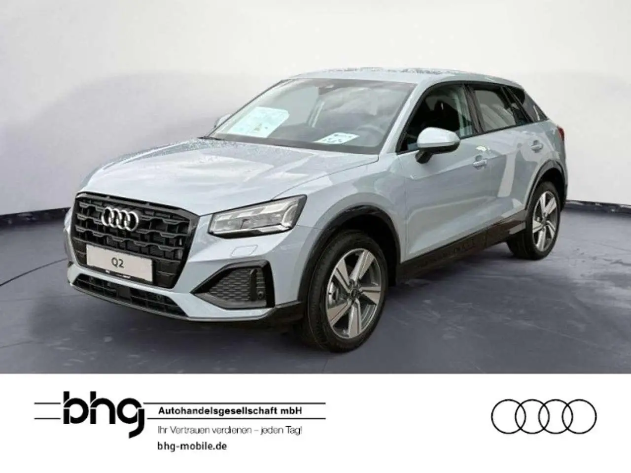 Photo 1 : Audi Q2 2024 Petrol