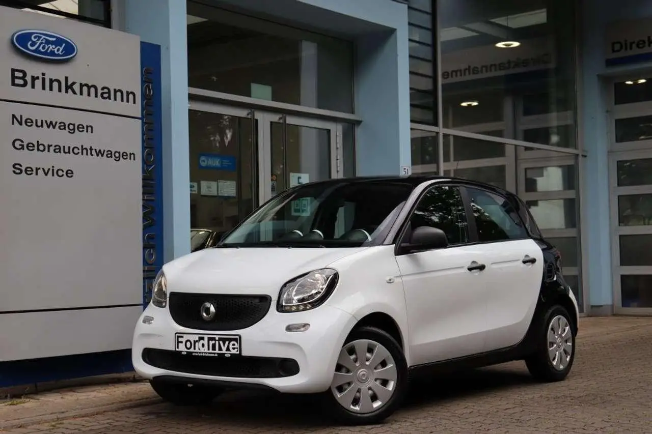 Photo 1 : Smart Forfour 2015 Essence