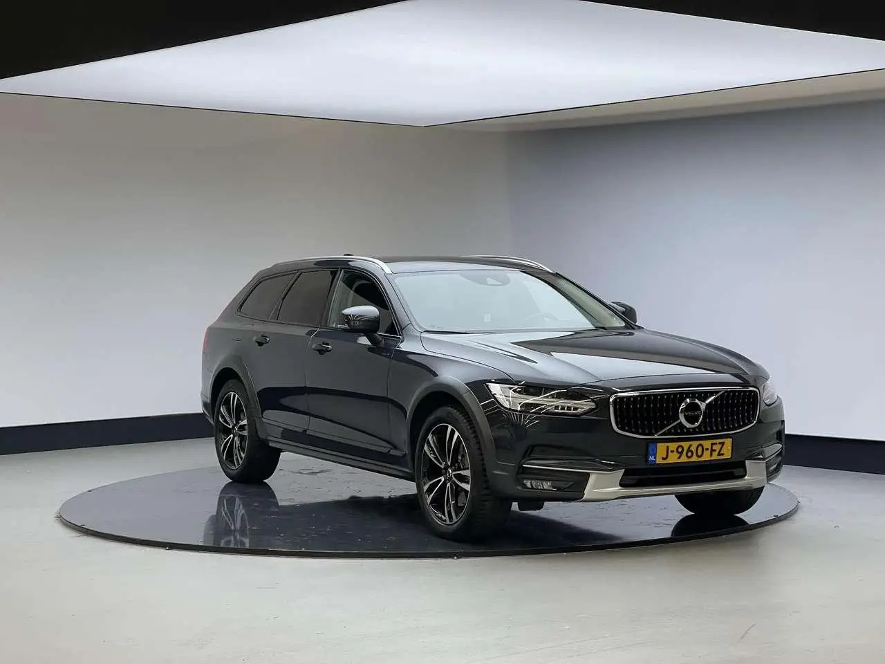 Photo 1 : Volvo V90 2018 Petrol